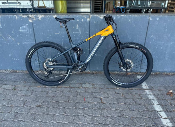 Mondraker Crafty Race 2025 schwarz/gelb kaufen in Argovia #1 | velomarkt.ch