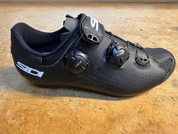 Sidi Rennveloschuh "Genius 10", NEW, mit 40% im S.A.L.E. kaufen in Zurich #1 | velomarkt.ch