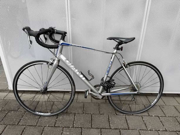 Giant Defy Rennvelo, Aluxx SL Fluidform kaufen in Zurich #1 | velomarkt.ch