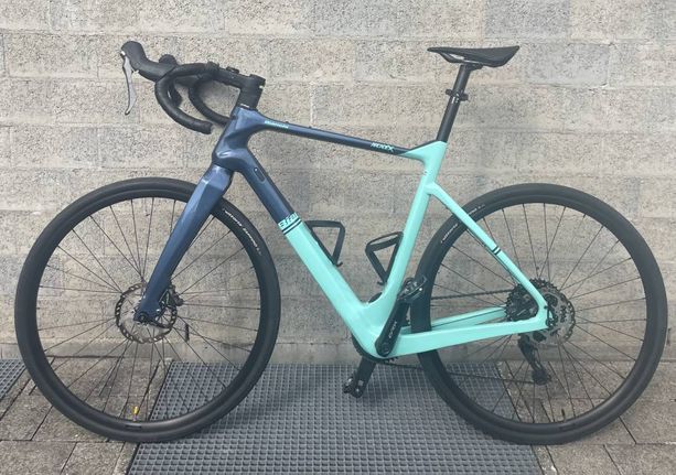 Bianchi ARCADEX Carbon GRX 810 (2023) L (180-190) kaufen in Ticino #1 | velomarkt.ch