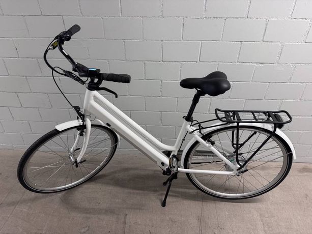 City/Trekking E-Bike Tiefeinstieg – Shimano 7-Gang, LCD-Display, neuwertig kaufen in Zurich #1 | velomarkt.ch