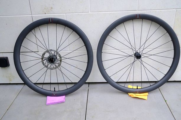 Reserve 40/44 Gravel Laufradsatz – DT Swiss 350 Naben – ~800 km kaufen in Zurich #1 | velomarkt.ch