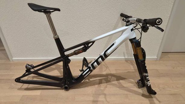 BMC Fourstroke 01 LTD Frameset + Gabel + Vorbau/Lenker + Bremse kaufen in Aargau #1 | velomarkt.ch