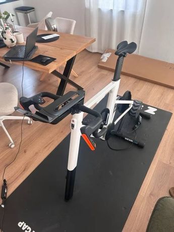 Zwift Ride + Wahoo Kickr Core 2 with tablet mount and mat kaufen in Soletta #1 | velomarkt.ch