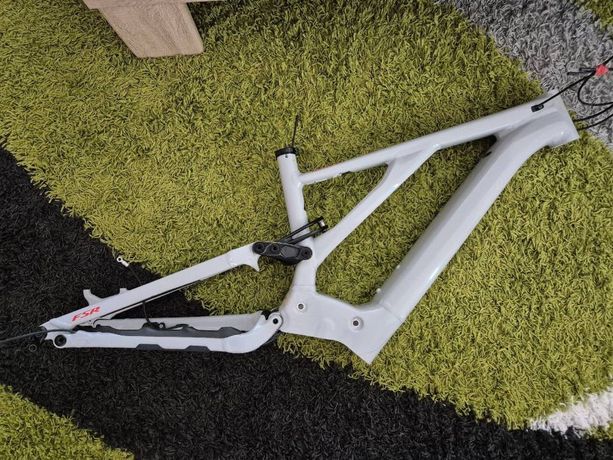 Velo Rahmen von Specialized kaufen in Valais #1 | velomarkt.ch