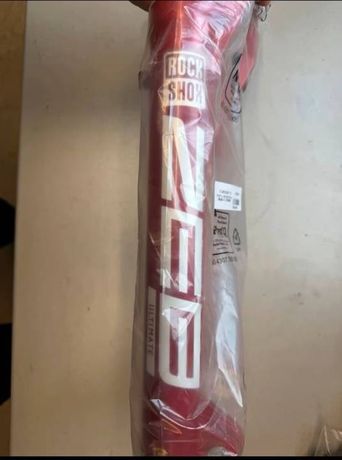 Rockshox ZEB Ultimate 29“ Casting Electric Red NEU kaufen in Bern #1 | velomarkt.ch
