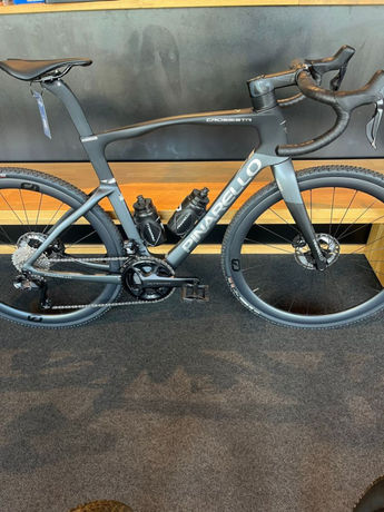 Pinarello Crossista F9 kaufen in Schwyz #1 | velomarkt.ch