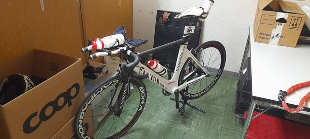 Canyon Speedmax mit Campagnolo Record und Zipp Scheibenrad kaufen in Zürich #1 | velomarkt.ch