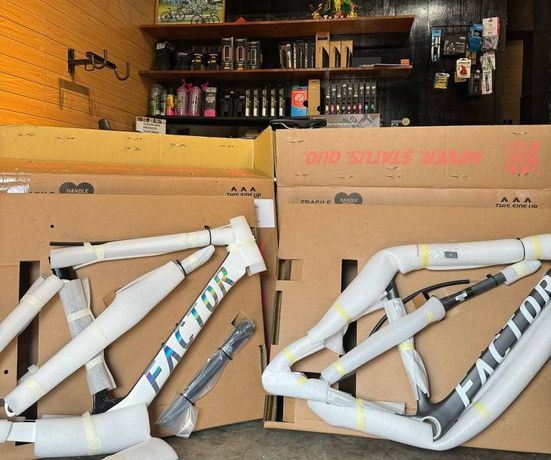 2024 Factor Ostro Vam  Frameset kaufen in San Gallo #1 | velomarkt.ch