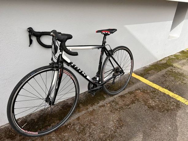 CARBON Renner von BIXS - zu verkaufen kaufen in St. Gallen #1 | velomarkt.ch