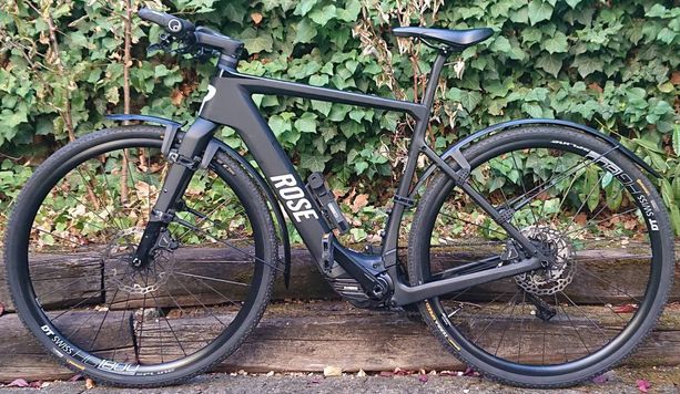 ROSE "Black Beauty" Carbon City/Gravel E-Bike kaufen in Basel-Stadt #1 | velomarkt.ch