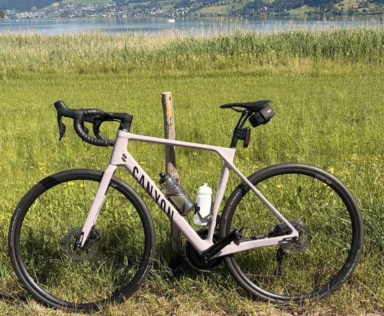 Canyon Endurace CF 7 Di2 (2026) Gr. M | Garmin Edge 540 | nur 2'000 km kaufen in Zoug #1 | velomarkt.ch
