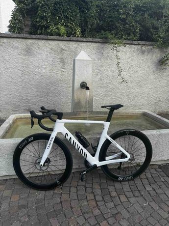 Canyon Aeroad CF SLX 8 Di2 – Size M – Excellent Condition kaufen in Waadt #1 | velomarkt.ch