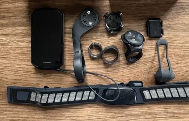 Garmin Edge 1050 Fahrradcomputer Bundle kaufen in Berne #1 | velomarkt.ch