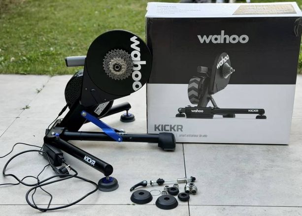 Wahoo KICKR V5 Smart Bike Trainer kaufen in Uri #1 | velomarkt.ch