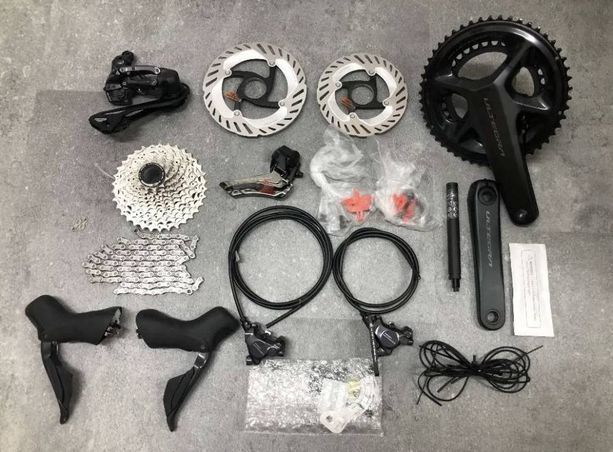 Shimano Ultegra Di2 R8100 Gruppe - 2x12-fach kaufen in Uri #1 | velomarkt.ch