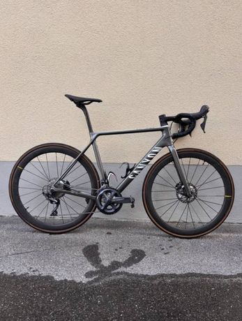 Canyon Ultimate CF SL 8 kaufen in Schwyz #1 | velomarkt.ch