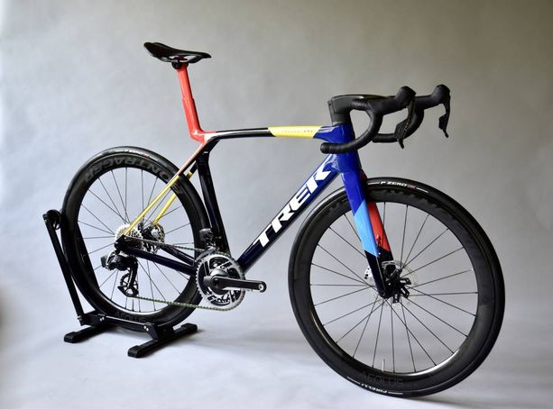 Neues TREK Madone SLR9 Gen 8 Grösse ML kaufen in Berne #1 | velomarkt.ch