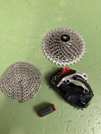 SRAM Red Schaltwerk &amp; Kassette 10-36 kaufen in Argovia #1 | velomarkt.ch