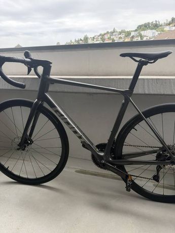 Giant TCR Advanced 2 KOM - Gr. M/L 177-187 Carbon - 1 Monat alt - Neuwertig mit Garantie kaufen in Zurich #1 | velomarkt.ch