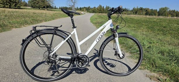 City Bike weiss, XT Komponenten, Shimano Nabendynamo kaufen in Zurich #1 | velomarkt.ch