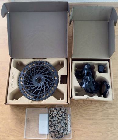 Sram Eagle AXS 12-Fach Schaltwerk + Kassette XG-1275 + Akku + Kette kaufen in Zürich #1 | velomarkt.ch