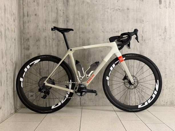 Trek Checkmate SLR (size M/L) / SRAM FORCE AXS XPLR / Zipp 303 Firecrest kaufen in Zug #1 | velomarkt.ch