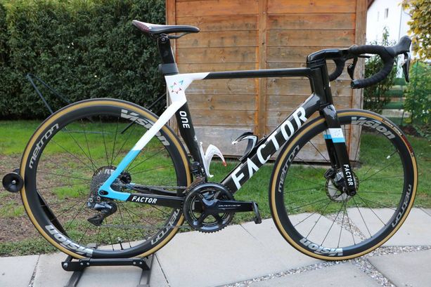 Factor ONE kaufen in Grisons #1 | velomarkt.ch
