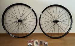 DT Swiss Spline E1800 - Wie Neue / Comme Neuf | DT Swiss Spline E1800 Laufradsatz - Rennrad | velomarkt.ch