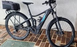Mountainbike, das sich als City Bike zeigt | Giant Stance E1 EX Pro S | velomarkt.ch