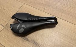 Bontrager Hilo RXL Fahrradsattel | Schlanker Sattel mit geteilter Stützzone | velomarkt.ch