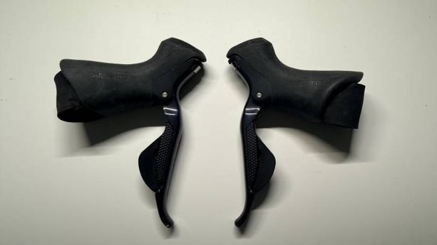 Shimano Ultegra Di2 Brems-Schalthebel ST-6870 (2x11-fach, Felgenbremse) kaufen in Zürich #1 | velomarkt.ch