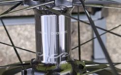 Shimano WH-R9270-C36-TL Dura-Ace Disc Center Lock Carbon Laufradsatz kaufen in Sciaffusa #2 | velomarkt.ch