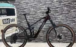 Stevens E-Maverick AM 9.4.3, Gr. R3, Testbike wie neu Large / R3 dark lava red kaufen in San Gallo #1 | velomarkt.ch