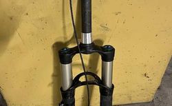 MTB 29-Zoll Federgabel Zero Xcite unter 1 kg | Gut geeignet für XC | velomarkt.ch