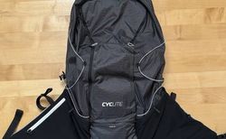 NEU Cyclite Touring Backpack / 01 | Leichter Velorucksack zum Pendeln und Touren | velomarkt.ch