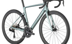 Scott Addict RC 30 | carbon black, M, Shimano 105 Di2 RD-R7150, 24 Speed, Electronic Shift System | velomarkt.ch