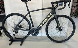 Trek Domane+ AL5 Elektro Rennrad - Grösse 56cm | NEU mit Garantie | velomarkt.ch