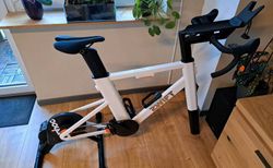 ZWIFT RIDE MIT WAHOO KICKR CORE 2 UND ZUBEHÖR | Hallo | velomarkt.ch