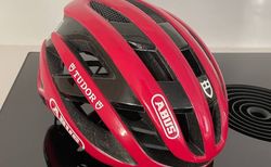 Abus Air Breaker M | Team Tudor | Abus Air Breaker M | Team Tudor | velomarkt.ch