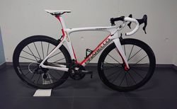 PINARELLO für Liebhaber | Custom Rennrad / 1A Zustand | velomarkt.ch