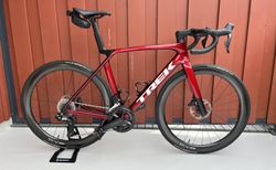 TREK Madone SL GEN 8 | Schnelles Rennrad mit Powermeter & Top Laufrädern | velomarkt.ch