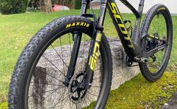 Top-gepflegtes und neuwertiges 10.2kg Race-Bike mit 120mm Federweg kaufen in St. Gallen #3 | velomarkt.ch