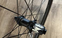 Laufräder CR 40 SL Carbon inkl. Pirelli P Zero RS kaufen in Aargau #2 | velomarkt.ch