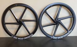 Bike Ahead Composites BITURBO AERO 2.0 | Laufradsatz der Superlative-Schweizer MwSt Ausweis | velomarkt.ch