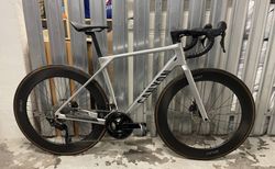 Canyon Endurace Carbon 7 Size S | Super Rennrad mit Hunt Carbon Laufräder | velomarkt.ch