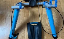 Tacx Boost-Indoor-Trainer | Rennradrolle | velomarkt.ch