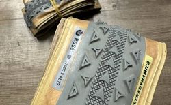 ULTRADYNAMICO Rosé Race grey 700x42.?? kaufen in Aargau #2 | velomarkt.ch