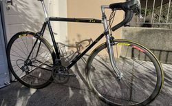 Vitus Carbon 9 mit Campagnolo Komponenten | Vintage Carbon-Rennvelo in Gr. 56 (178 - 188cm) | velomarkt.ch