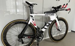 Triathlon Rad -Cervelo P3 | Schönes Carbon Tri-Bike - elektrische Schaltung | velomarkt.ch